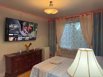 Très grande chambre près du métro Snowdon Image# 1