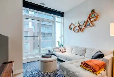 Furnished room w/ ensuite bath in 2 bed downtown. Uts, WiFi inc! Image# 1