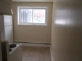 All Inclusive Studio Apartment with Eat in Kitchen Image# 1