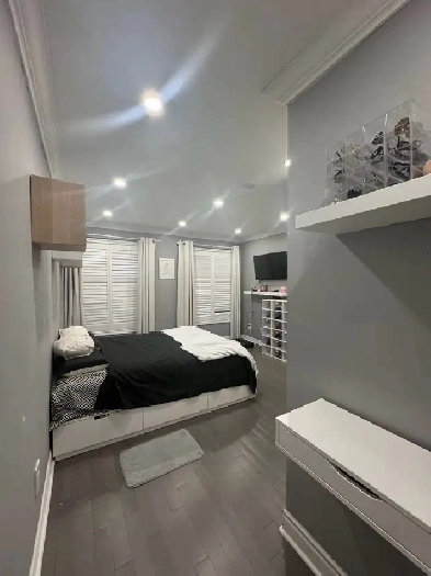 PRIVATE ROOM FOR RENT NEAR UTM - GIRLS ONLY Image# 1