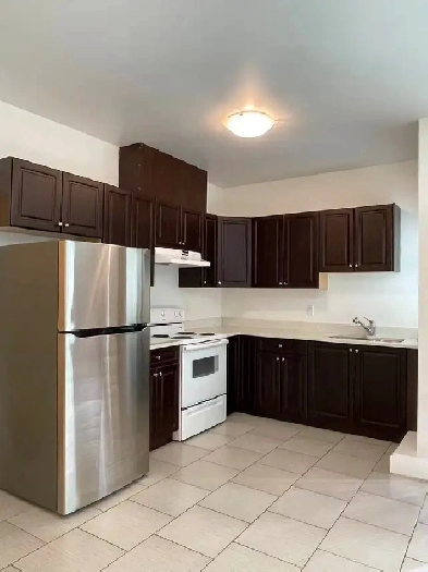 2-Bedroom Suite to Rent (Surrey) Image# 5