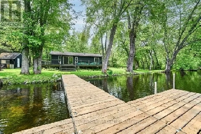 A Waterfront Gem that's a great value for buyers and investment Image# 2