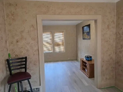 2Bedrooms BsmtWindsor Ford/battery/St.Clair Howard/Erie大 Image# 3