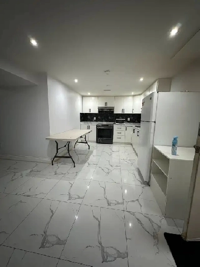 Basement for rent near Williams Dixie intersection Image# 1