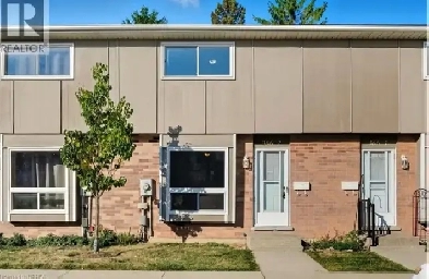 $2500-ABSOLUTELY GORGEOUS 3 BDRM TOWNHOME Image# 1
