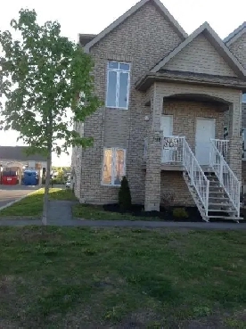Condo 2 chambres a louer Le plateau/ 2 bedroom condo for rent Image# 2