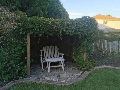 Lower unit one bedroom Apartment available immediately Image# 6