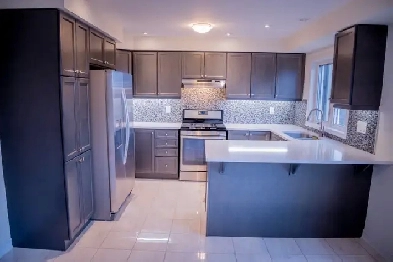 Modern Townhouse for Rent Image# 17