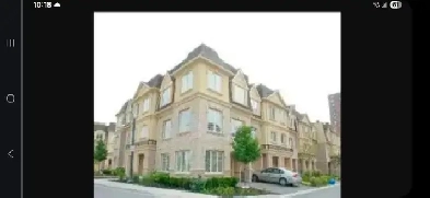 End Unit Townhome in Pickering Image# 4