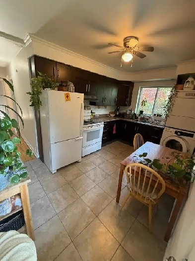 Lasalle:3 1/2,  2e Triplex,,4 electros, chauffage  Oct. Image# 1