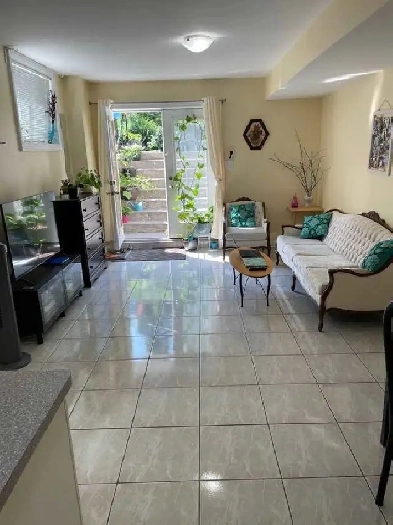BEAUTIFUL 1 BDRM  . BSMT APT. FOR RENT IN RICHMOND HILL QUIET NH Image# 5