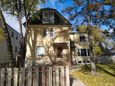 Bachelor suite Provencher Blvd Image# 1