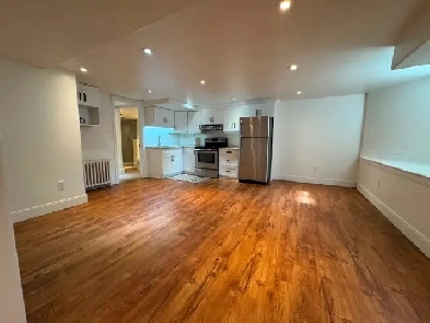 TRENT STUDENTS-DON'T MISS OUT! Prime Location I 2 Bdrm Image# 1