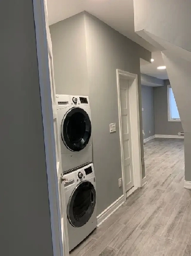 1 Bedroom Apartment Downtown Toronto - Parking Available Image# 1