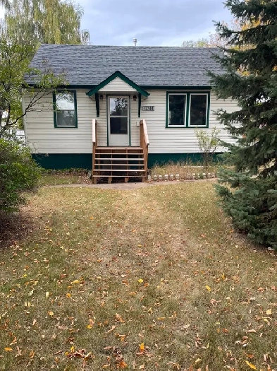 Renting 2 bed 2 bath Bungalow in Elmwood Park $1900 Image# 1