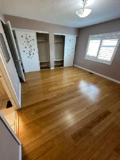 BEAUTIFUL MASTER BEDROOM - MAVIS & 401 - MISSISSAUGA Image# 1