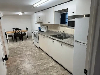 All Inclusive 1 Bedroom Basement Apartment Image# 1