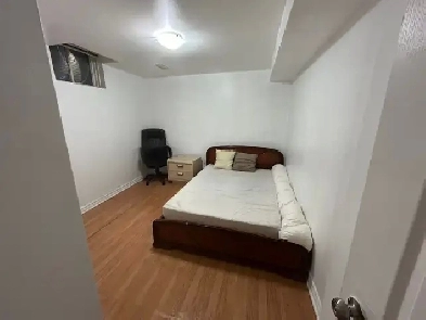 PRIVATE ONE ROOM FOR RENT - Eglinton AVE & Creditview- $550 Image# 1