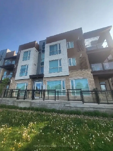 2 Bedroom Condo in Oakville Image# 3