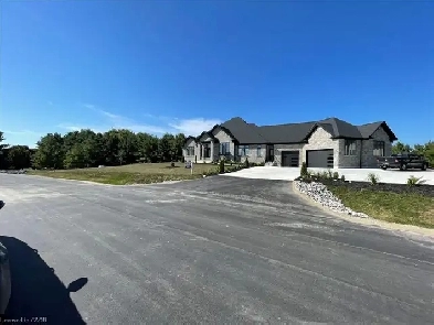 Motivated Seller!  Open House Saturday 2-4 pm Image# 2