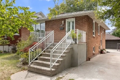 Welcome to 1455 Pillette a All Brick  Eastside Ranch Image# 5