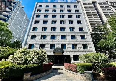 2 Bedroom Apartment in Toronto! Image# 1