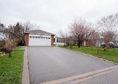 4 Bedroom and 2 Full Washroom House for Rent Image# 1