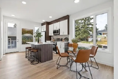 Beautiful 2 Storey Townhome For Rent 2 Beds/2.5 Baths Image# 1