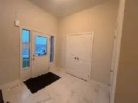 Sunny and Spacious 3 Bed Townhome in Wasaga Beach Image# 1