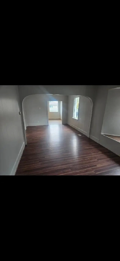Newly renovated three bedrooms house for rent Image# 2