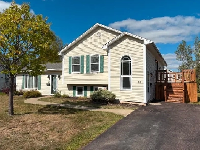 Large 4 Bedroom House for Rent Image# 1