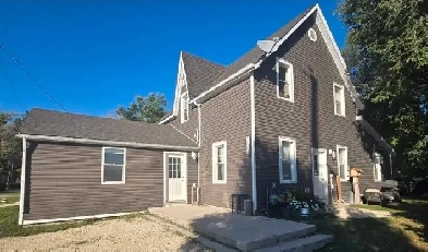 4 BEDROOM, 2 BATHROOM SUITE FOR RENT! Image# 4