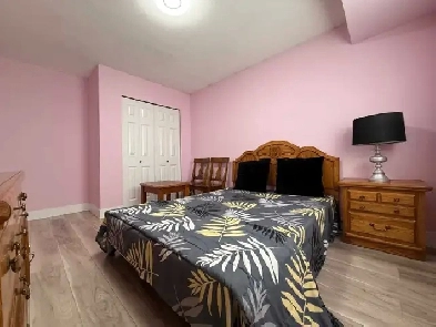 one spacious bedroom Image# 2