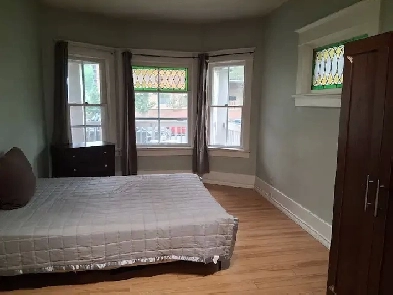 (DOWNTOWN) a Private MasterROOM, FURNISHED, of a 2-Bedroom Apmt Image# 6