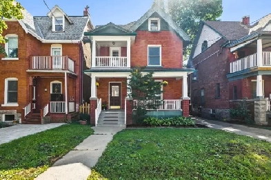 $2,300 / Centretown - Spacious 2-Bedroom Apartment for Rent Image# 3