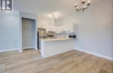 Bright Beautiful Condo for Lease Image# 1