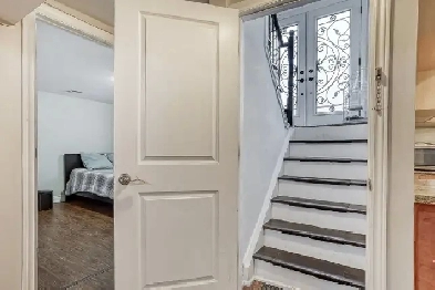 Cozy 2 BR Apt Bathurst and Sheppard area Image# 13