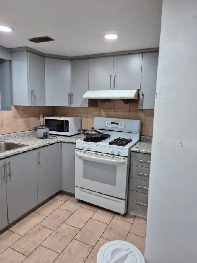 ROOM for rent Image# 1