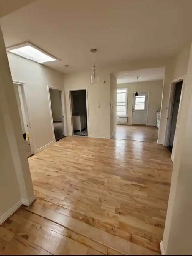 6 1/2 Metro Place St Henri - $1800.00 Image# 1