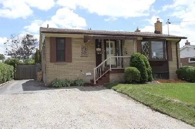 Spacious 2 Bed, 1 Bath Main Floor Bungalow in Whitby For Lease Image# 1