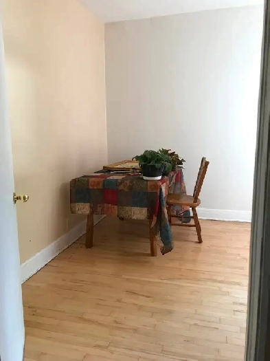 Chambre à louer au coeur de Verdun –1er novembre Image# 1