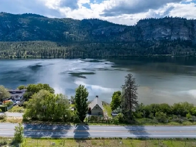 Lakefront Property - $1,235,000 Image# 1
