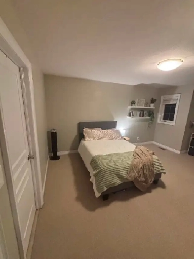 Master bedroom for rent in student house Image# 1