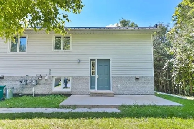 Two Bedroom Apartment Available in Triplex- Quinte West Image# 1