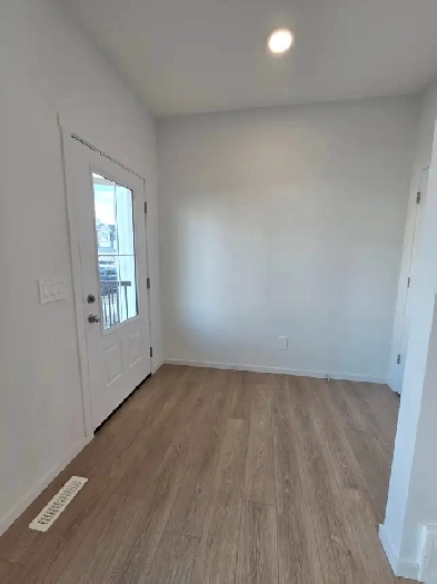 For Rent: Brand New 3 Bed | 2.5 Bath | Double Garage | Edgemo Image# 1