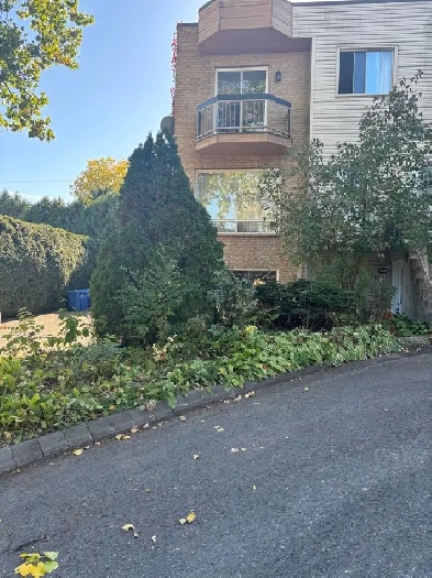 ROSEMÈRE GRAND 3 1/2 TOUT INCLUS LIBRE Image# 1