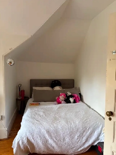 SUBLET FOR WINTER SEMESTER (JAN 2026 - APRIL 2026) Image# 2