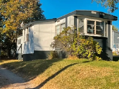 Two bedroom mobile home for sale in Hampton Image# 4