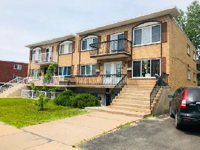 Grand 2 1/2 à louer à Longueuil Image# 1