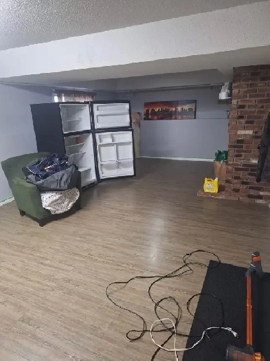 Huge Double Room/ Spruce Grove/ Reduced Image# 1